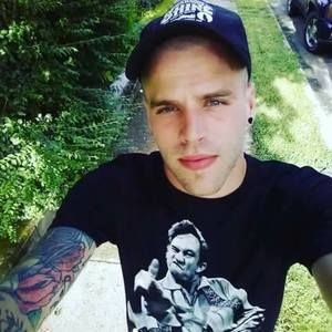 Meet your Posher, Kyle